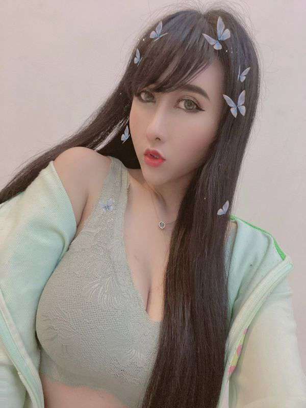 淫水在我大鸡巴的抽送之下，浸湿了一大片的褥单（最新）