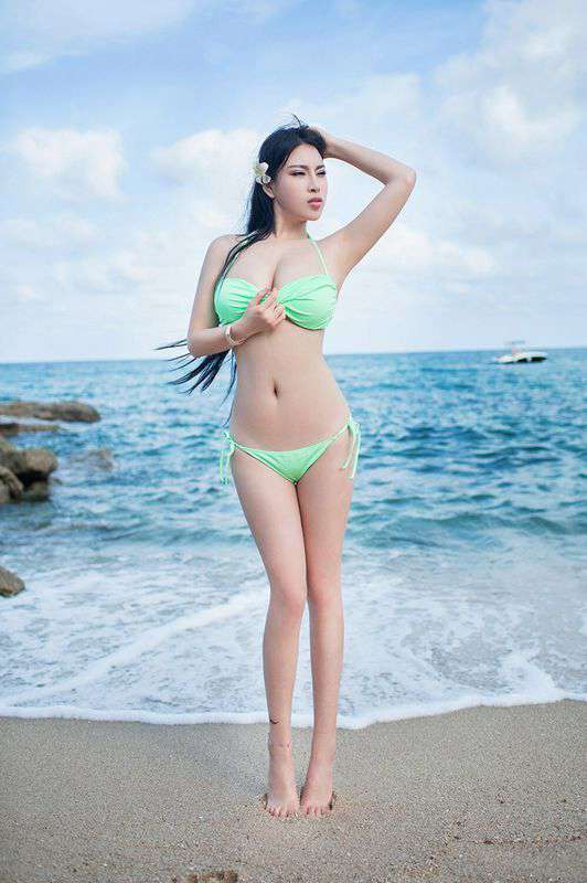 小区内的少妇（最新）